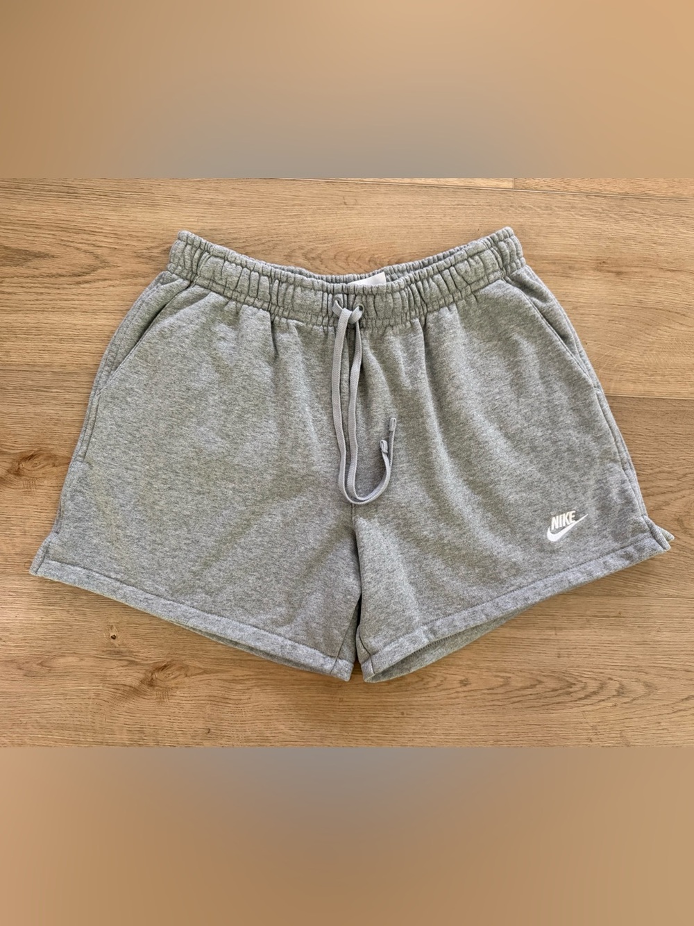 Nike Club French Terry Flow Shorts Men’s Large Heather Gray
